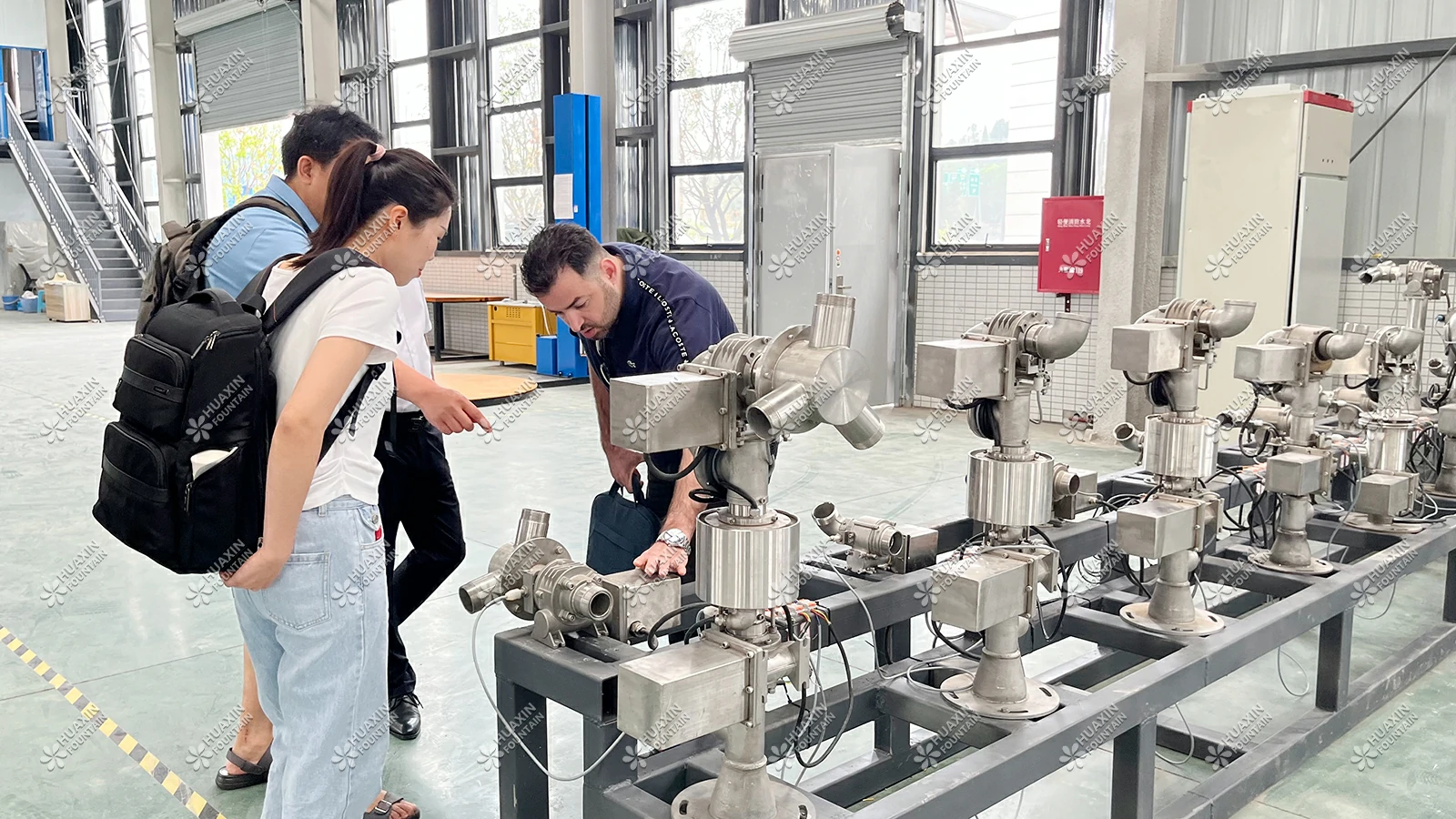 An Iraqi Customer Visited Huaxin Fountain Factory - Introduce CNC Fountain Equipment To Customers - 2D Nozzles